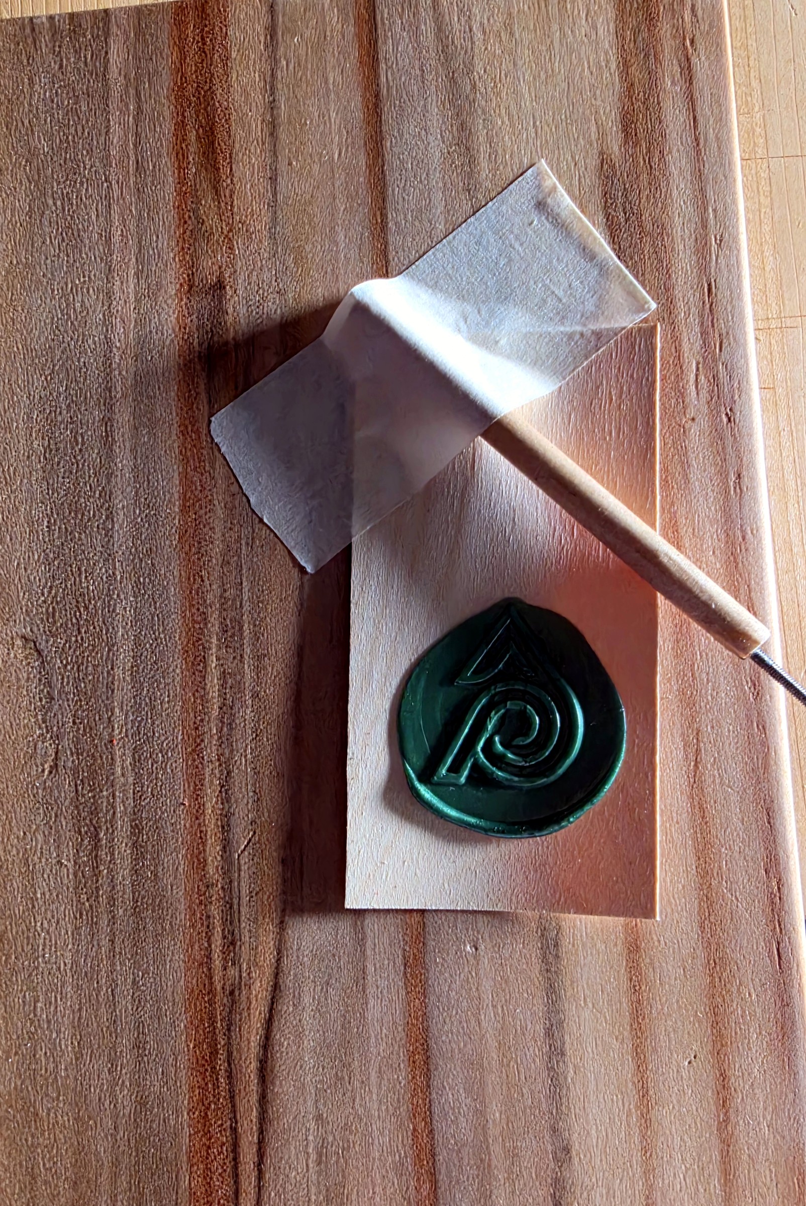 Regatura Wachssiegel mit R-Monogramm
